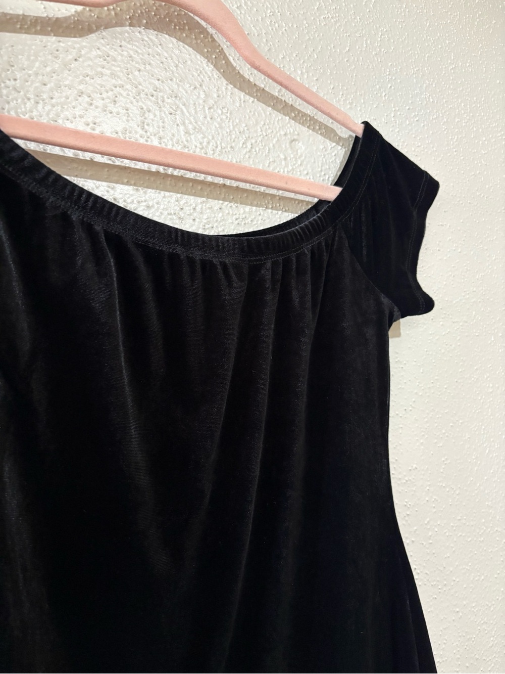 Derek Heart Black Velvet Feel Off-Shoulder Mini Dress – Size Large 🖤✨ - Picture 5 of 5